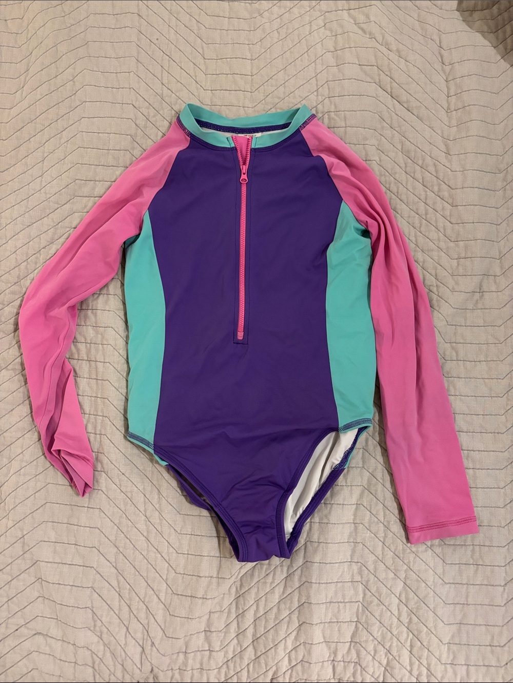 Hannah Andersson one-piece rashgaurd color block size 140cm/10